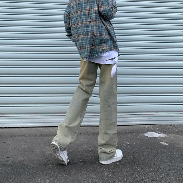 UNthemed