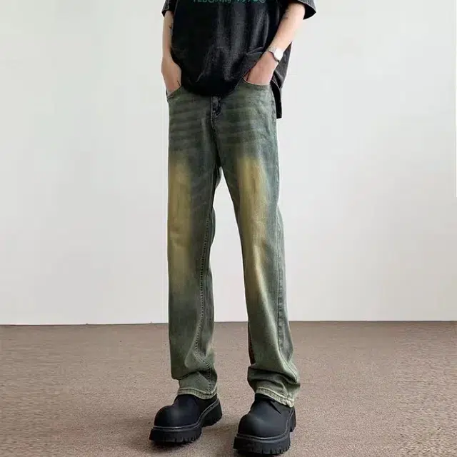 UNthemed