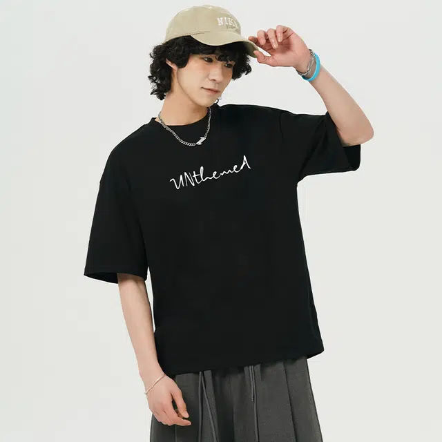 UNthemed T