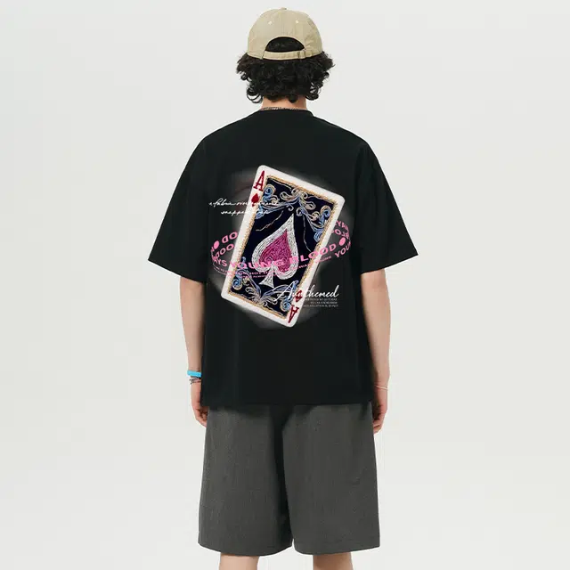 UNthemed Vintage Streetwear Card Print Tee