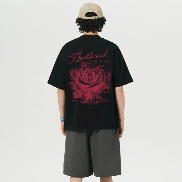 UNthemed T