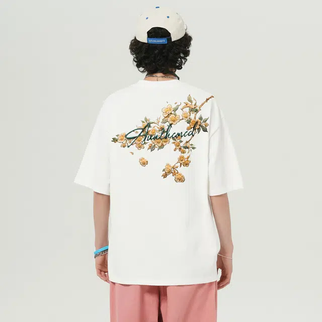 UNthemed T