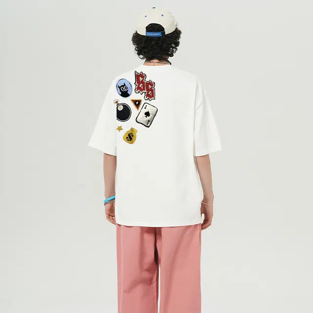 UNthemed T