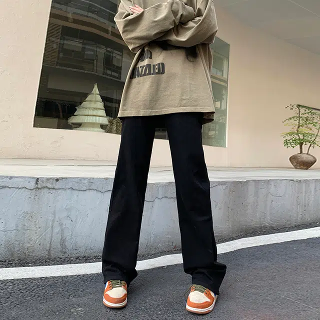 UNthemed