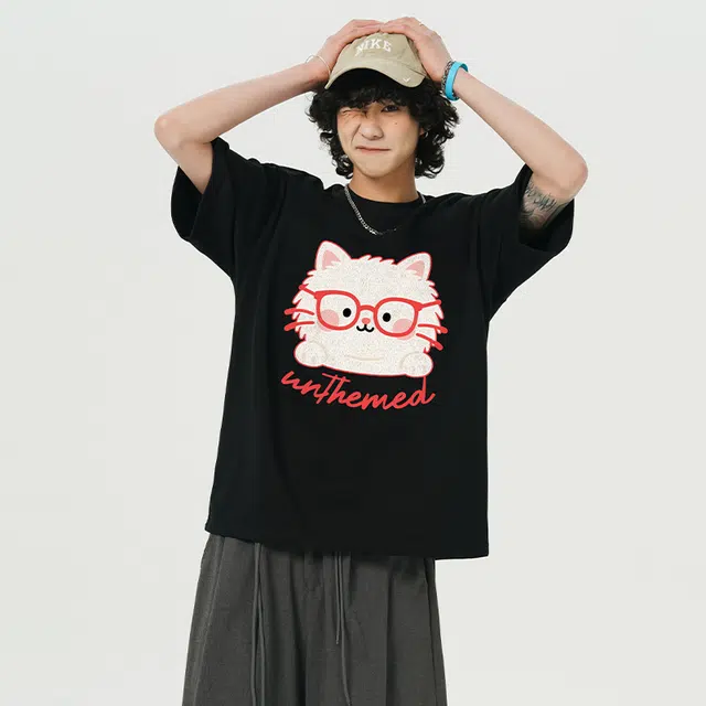 UNthemed T
