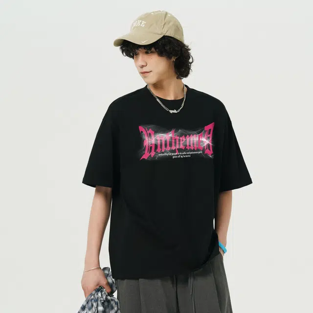 UNthemed T