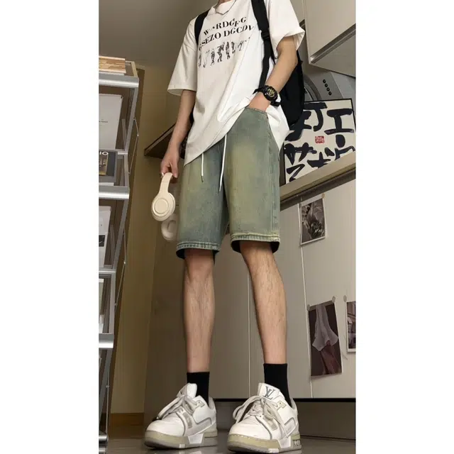 UNthemed vibe
