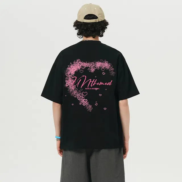 UNthemed T