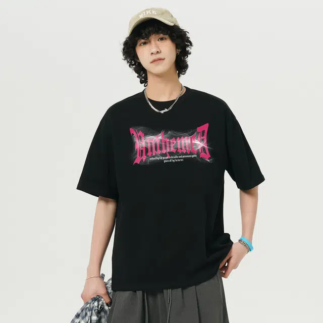 UNthemed T