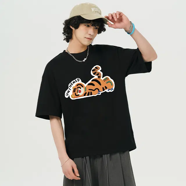 UNthemed T