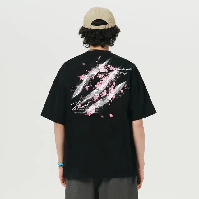 UNthemed T 2