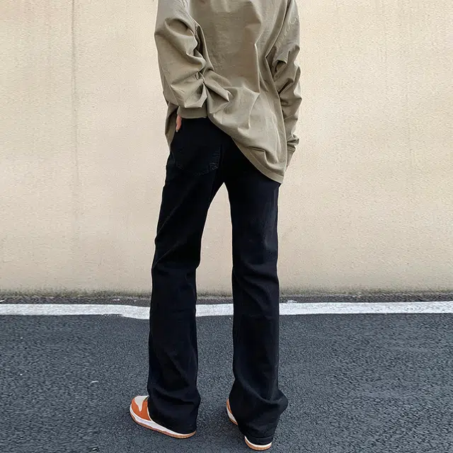UNthemed