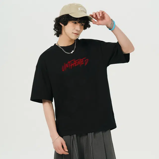 UNthemed T