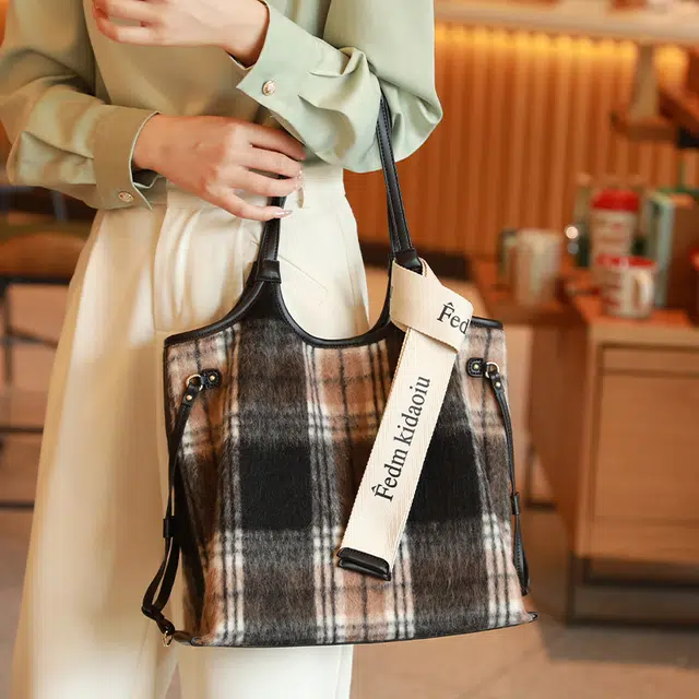 恒源祥 格子简约商务 毛呢 菜篮子包单肩包 女款 花色