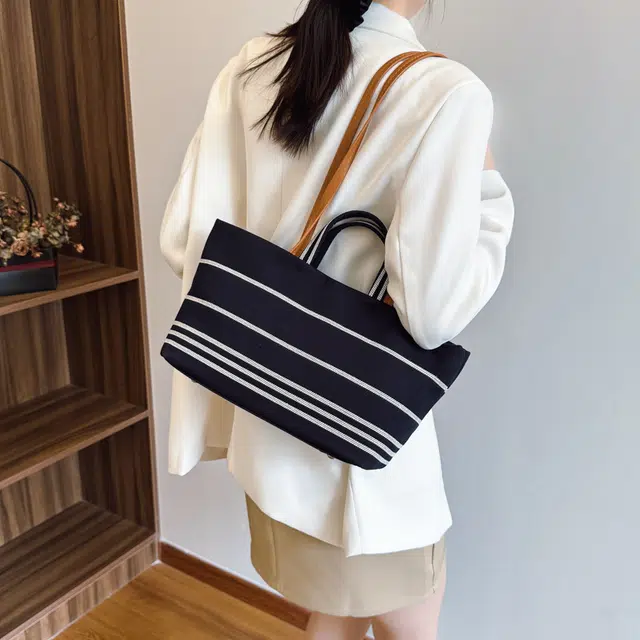 ALOENEY Tote