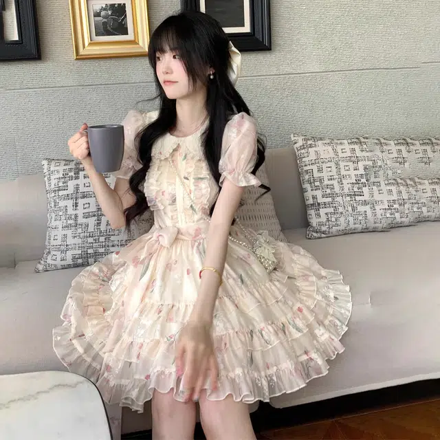 花蔓色 甜美碎花娃娃领短款时尚设计款式短袖连衣裙 女款