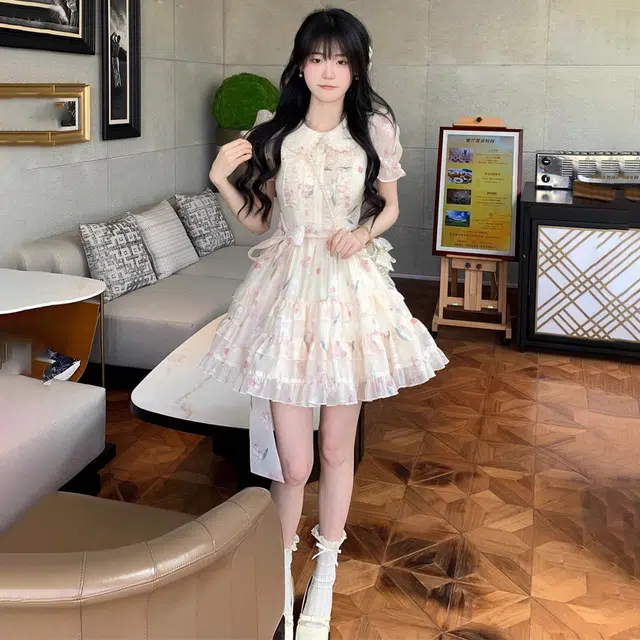 花蔓色 甜美碎花娃娃领短款时尚设计款式短袖连衣裙 女款
