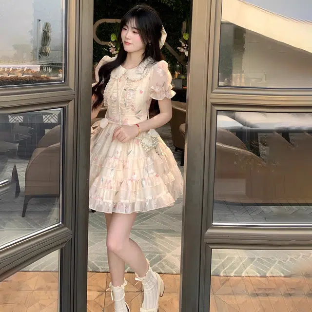 花蔓色 甜美碎花娃娃领短款时尚设计款式短袖连衣裙 女款