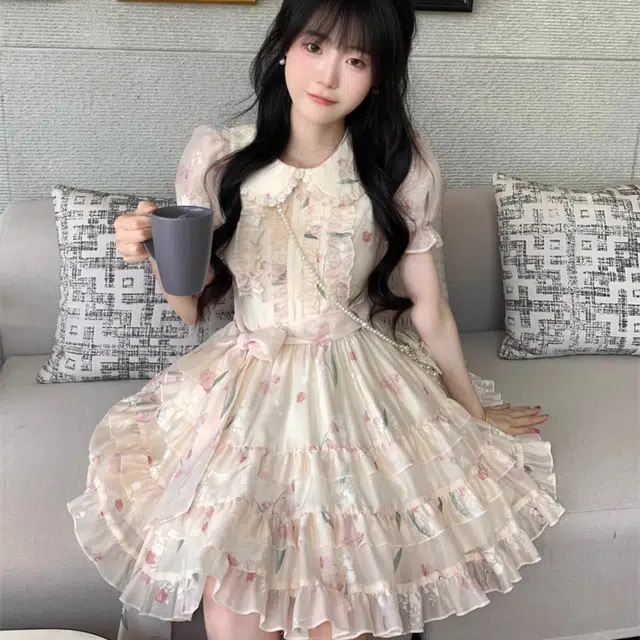 花蔓色 甜美碎花娃娃领短款时尚设计款式短袖连衣裙 女款