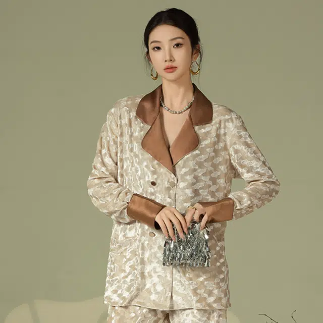 怡吾色 撞色翻领柔软舒适丝绒长袖长裤简约可外穿睡衣套装 女款