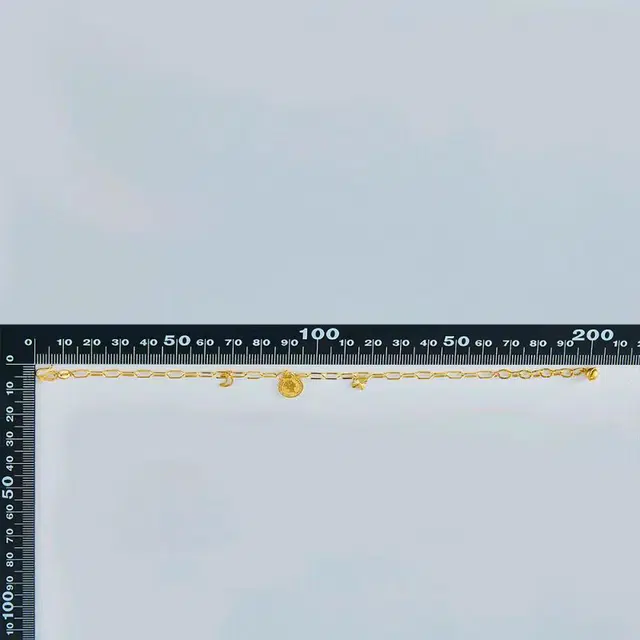 999