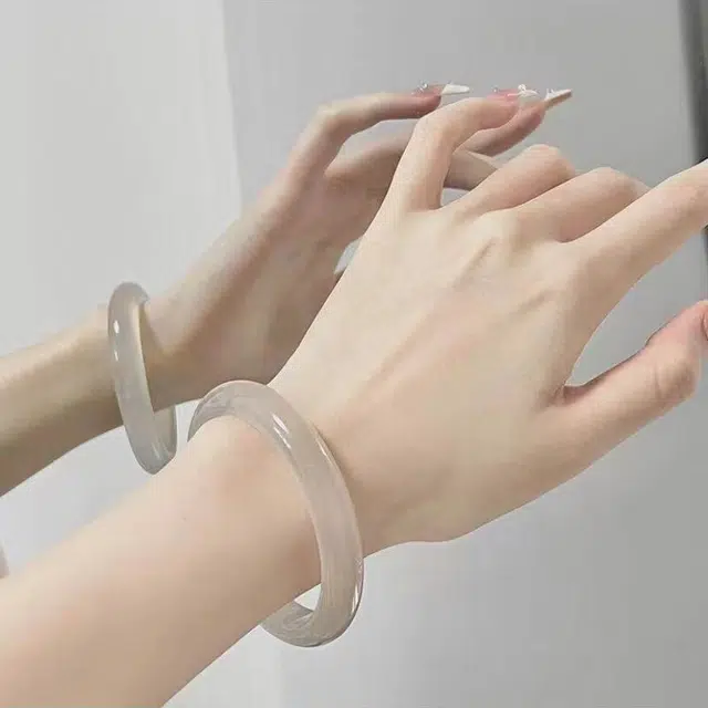 郁馨 白月光简约叮当贵妃镯古典美 素圈优雅一步一响古色古韵汉服旗袍百搭叠戴通勤中式美学#好运 玻璃猫眼 手镯 女款