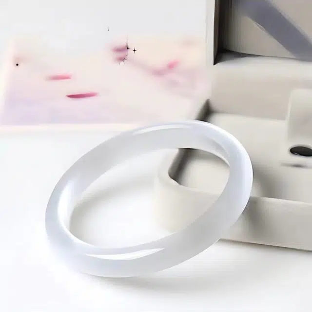 郁馨 甄选招财福猫简约经典白月光婉约莫比乌斯中式美学叠戴小众设计恋爱告白在逃公主 清透优雅素圈无限爱意#好运 琉璃 手镯 女款