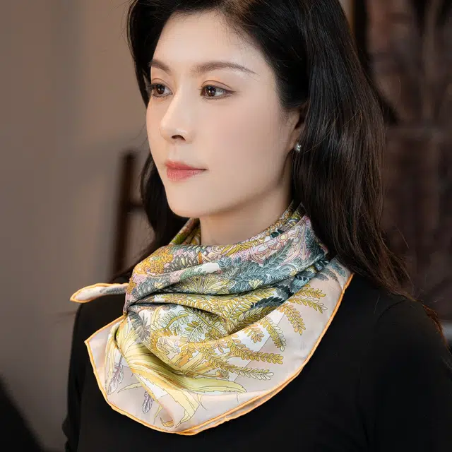 山一丸 春夏清新莫兰迪 烫金工艺斜纹真丝大方巾  丝巾 女款