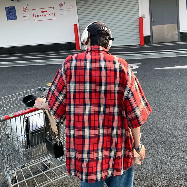 领航骆驼  美式简约学院风翻领格子大码衬衣夏季薄款慵懒休闲寸衣内搭外套短袖   衬衫  男女同款