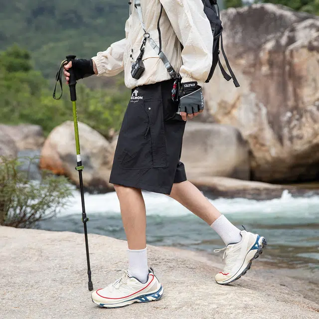 领航骆驼 简约宽松潮流百搭舒适系带休闲短裤 男女同款