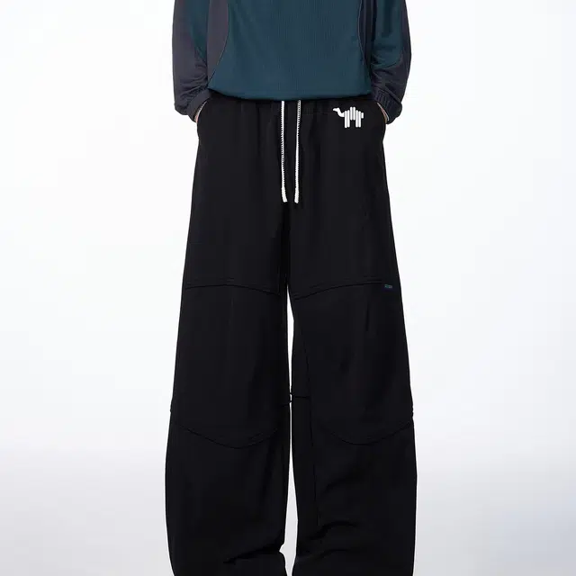 领航骆驼 美式高街纯色基础款舒适时尚简约褶皱拼接设计休闲牛仔裤 男女同款