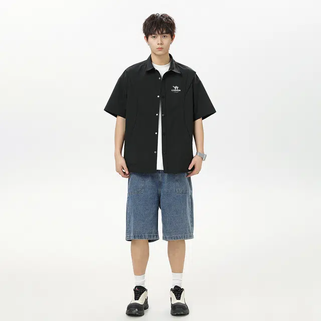 领航骆驼 时尚街头工装纯色简约基础款廓形休闲单排扣透气百搭宽松舒适翻领短袖  衬衫 男女同款