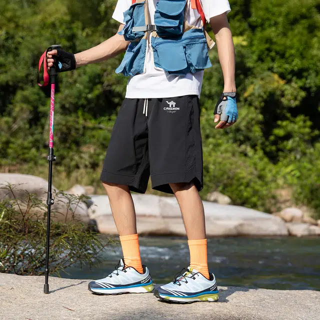 领航骆驼 户外运动百搭系带舒适五分休闲短裤 男女同款