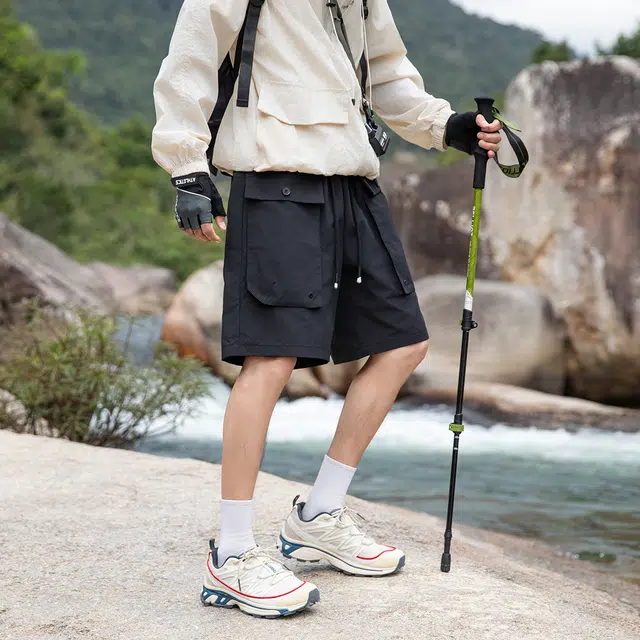 领航骆驼 户外简约百搭舒适中腰宽松系带休闲短裤 男女同款