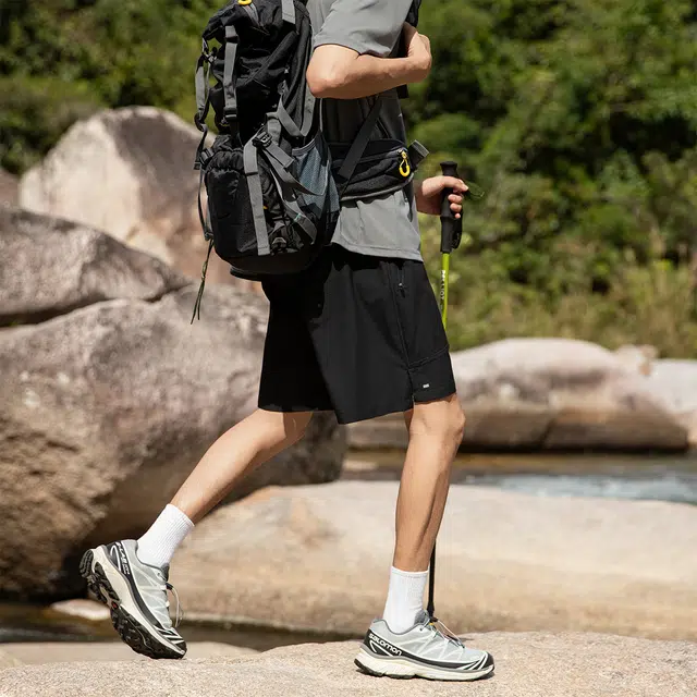 领航骆驼 城市通勤学生党运动速干百搭透气工装短裤 男女同款