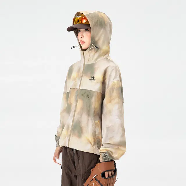 领航骆驼  山系户外情侣款秋季迷彩扎染上衣防泼水防风耐磨登山服外套  夹克  男女同款