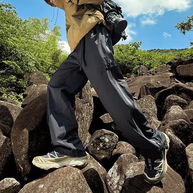 领航骆驼 山系户外三防拉链迷彩裤情侣宽松侧边阔腿长裤开叉松紧运动  工装裤 男女同款