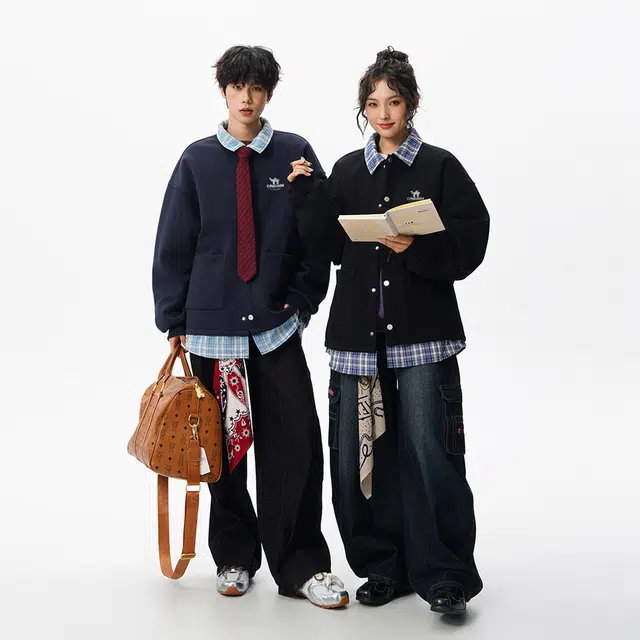 领航骆驼 假两件格子拼接翻领美式舒适卫衣 男女同款