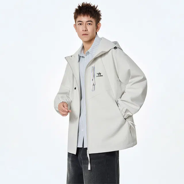 领航骆驼  城市机能简约潮流纯色拉链连帽立领胸前口袋休闲慵懒痞帅百搭防水防风日常户外出勤  夹克  男女同款