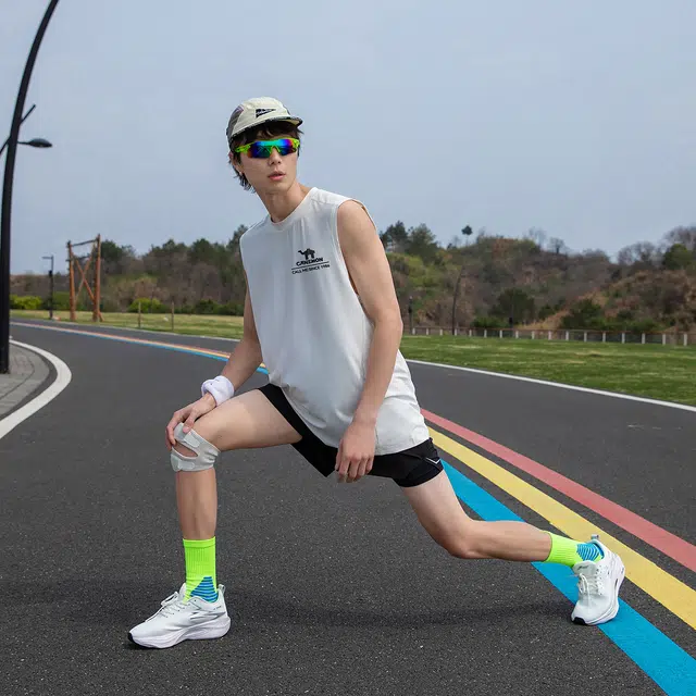 领航骆驼 简约运动骑行跑步吸湿速干透气舒适休闲百搭背心 男女同款