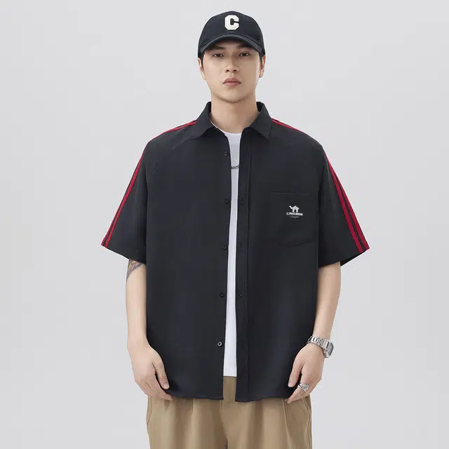 领航骆驼 时尚街头潮流织带设计层次感美拉德风宽松舒适吸湿排汗百搭通勤户外出行短袖   衬衫  男女同款