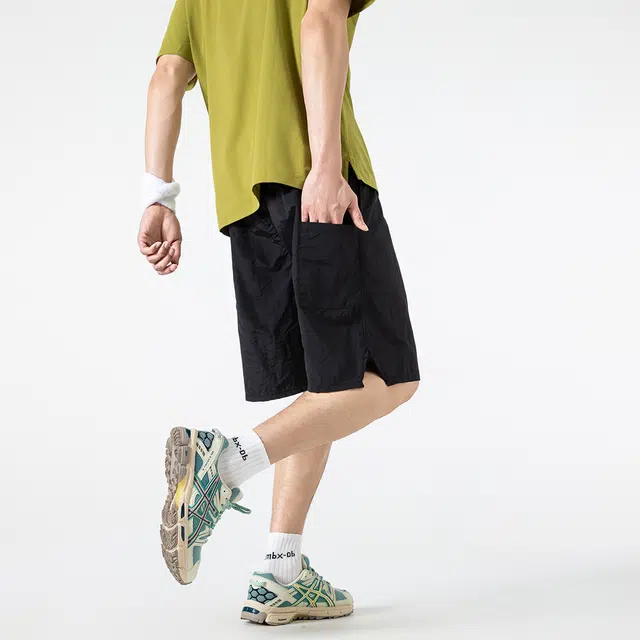 领航骆驼 美式复古多巴胺透气舒适运动简约百搭户外休闲短裤 男女同款