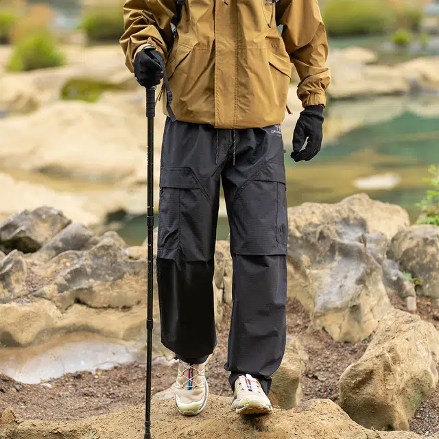 领航骆驼 山系户外多功能速干登山防水防风轻薄透气凉感系带抽绳多口袋中腰直筒休闲裤 男女同款