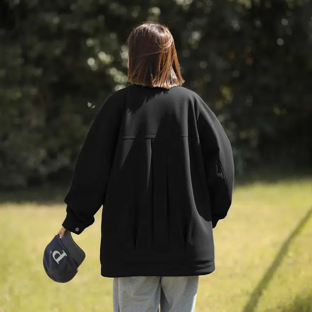 领航骆驼 痞帅美式复古高街春秋户外运动防泼外套宽松时尚百搭翻领教练   夹克  男女同款