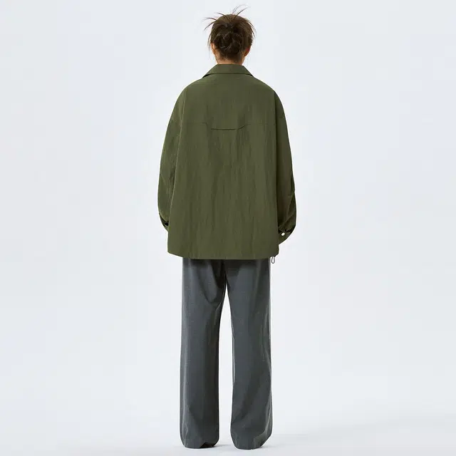 领航骆驼 春秋时尚潮流宽松简约翻领纯色外套上衣百搭拉链口袋痞帅情侣潮牌   夹克  男女同款