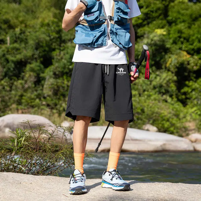 领航骆驼 户外运动百搭系带舒适五分休闲短裤 男女同款