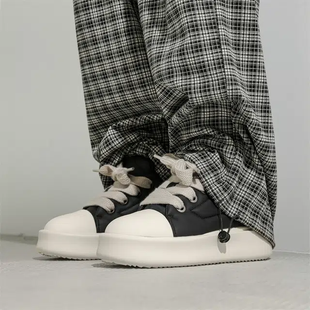 年走索 超纤皮 时尚百搭休闲厚底 低帮 板鞋 男女同款 黑色