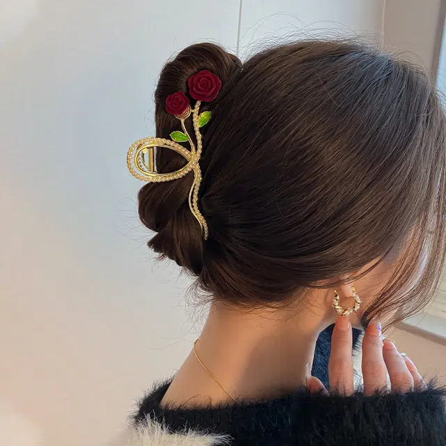 新中式挽发珍珠高级感红色玫瑰花朵抓夹后脑勺国风鲨鱼夹 发夹 女款