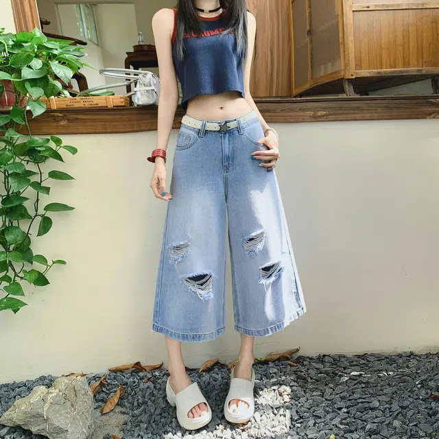 么宁 设计感破洞休闲时尚潮流百搭宽松毛边七分中裤牛仔短裤 女款