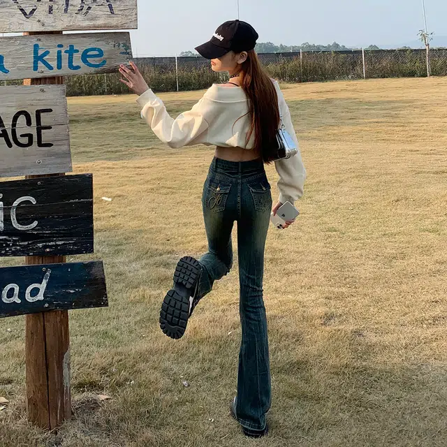 么宁 美式加绒加厚保暖水洗复古刺绣微喇叭马蹄裤高腰显高显瘦小个子显腿长甜酷风辣妹牛仔裤 女款